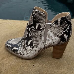 Vince Camuto Famhida Snakeskin Leather Ankle Boots